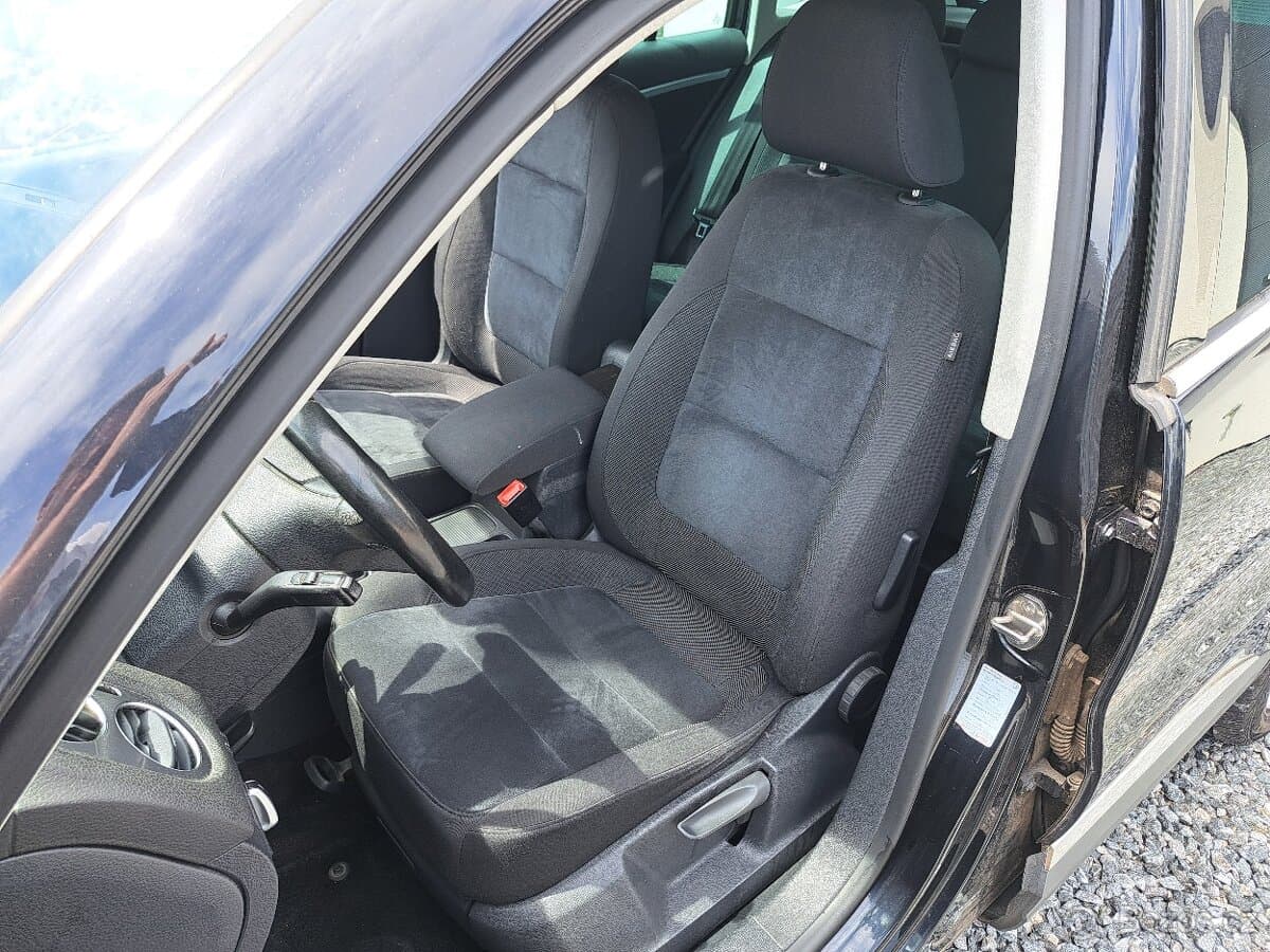 2012 Volkswagen TIGUAN - 7
