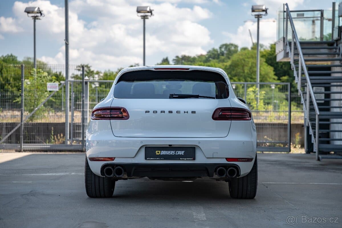 2018 Porsche MACAN - 7
