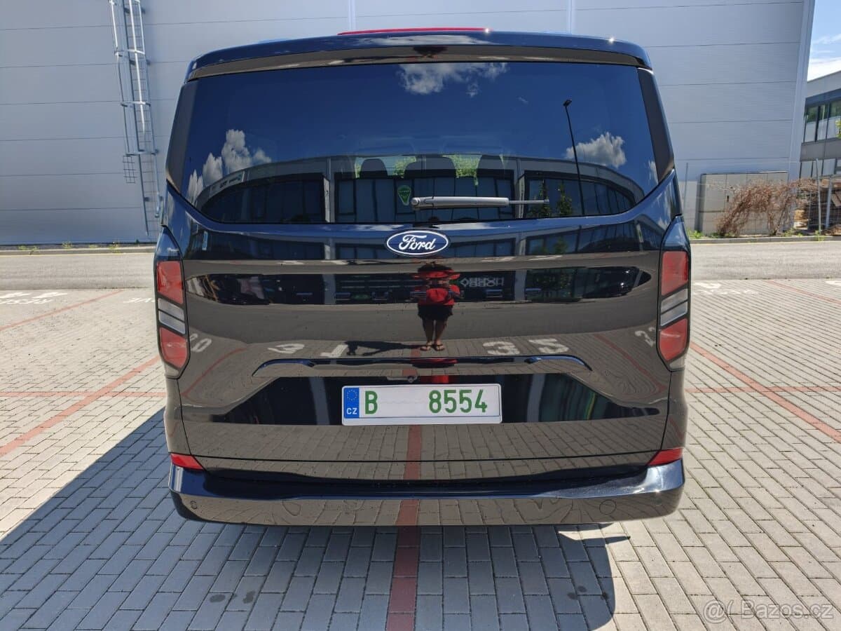 2025 Ford TOURNEO - 7