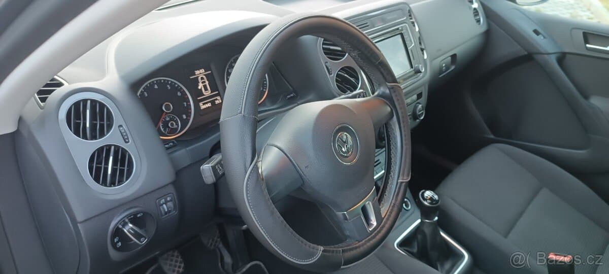 2015 Volkswagen TIGUAN - 7