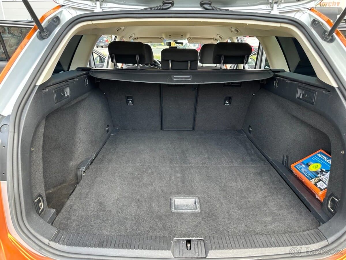 2015 Volkswagen PASSAT - 7