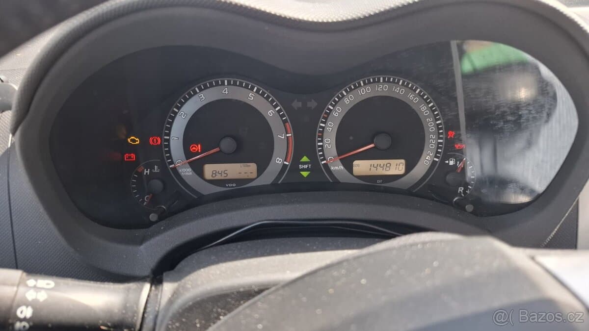 2012 Toyota AURIS - 7