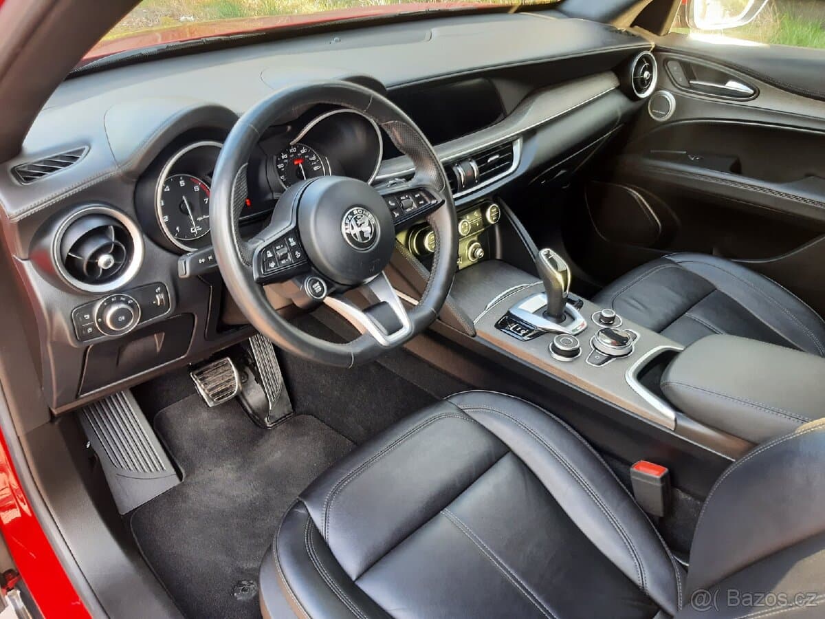 2022 Alfa Romeo STELVIO - 7