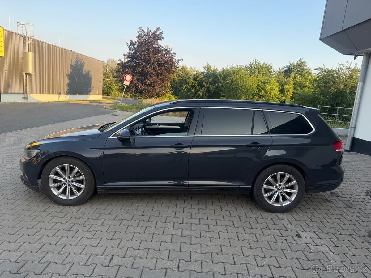 2015 Volkswagen PASSAT - 7