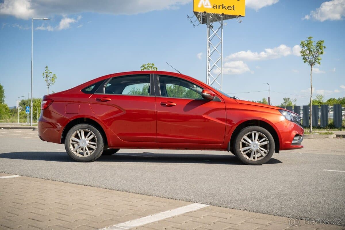 2018 Lada VESTA - 7