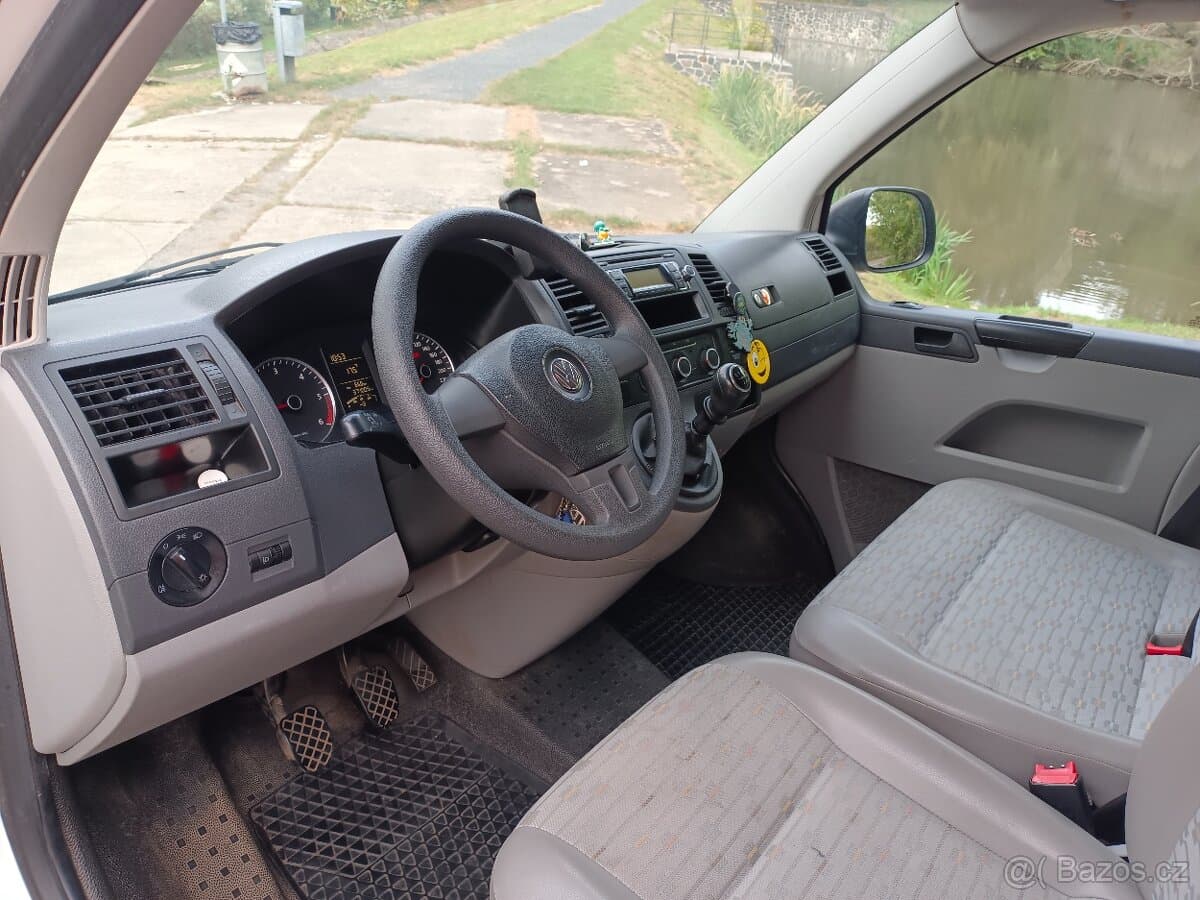 2011 Volkswagen TRANSPORTER - 7