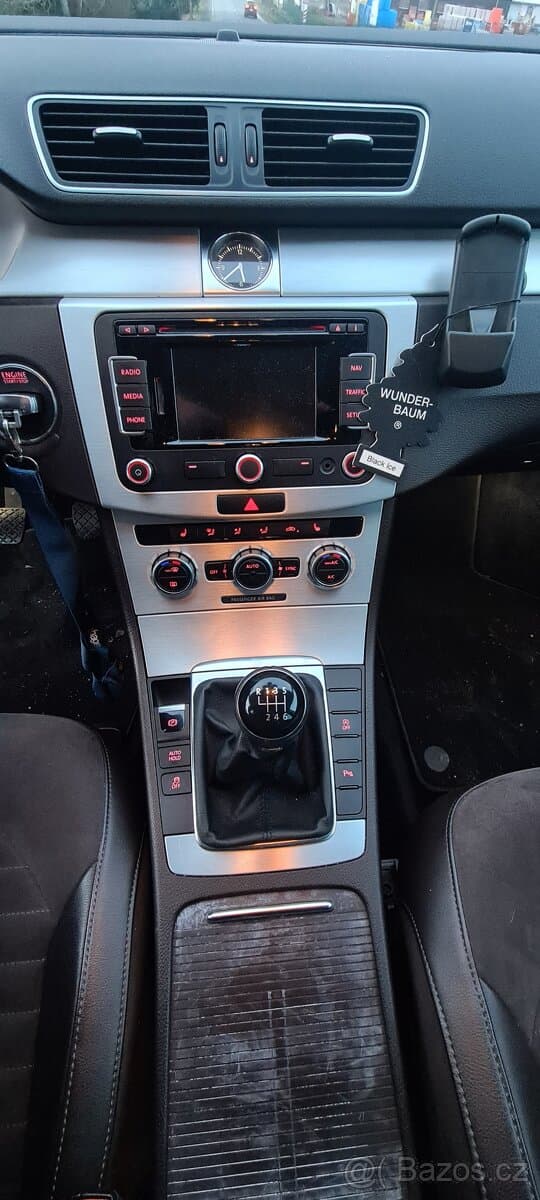 2013 Volkswagen PASSAT - 7