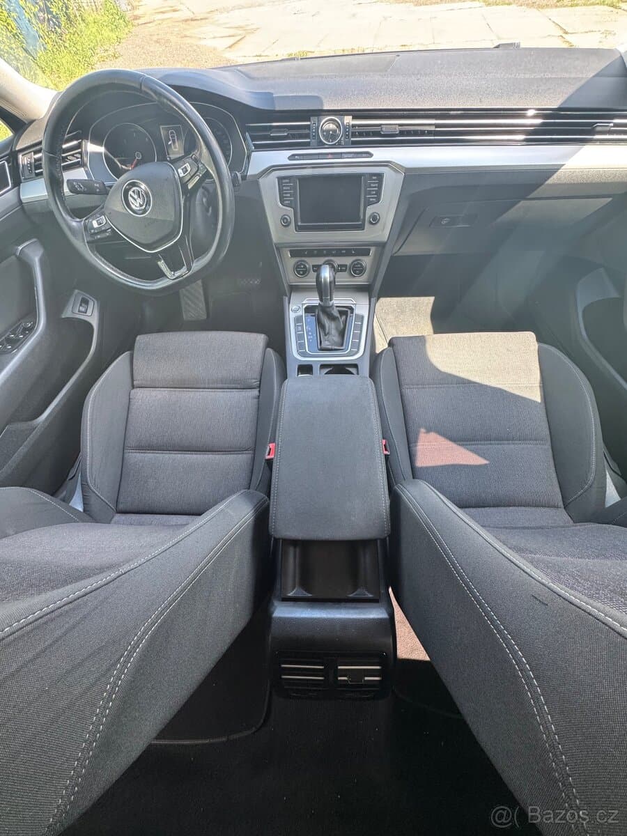 2016 Volkswagen PASSAT - 7