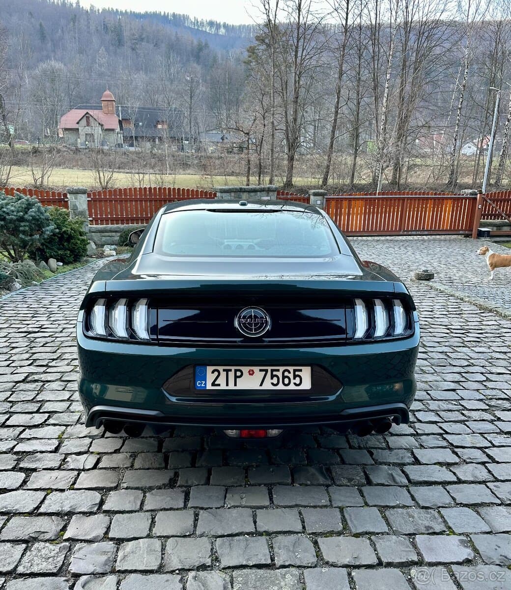 2020 Ford MUSTANG - 7