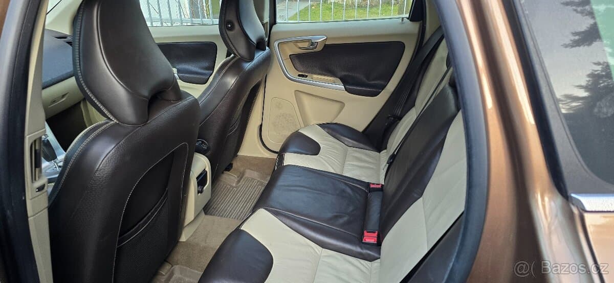 2009 Volvo XC60 - 7
