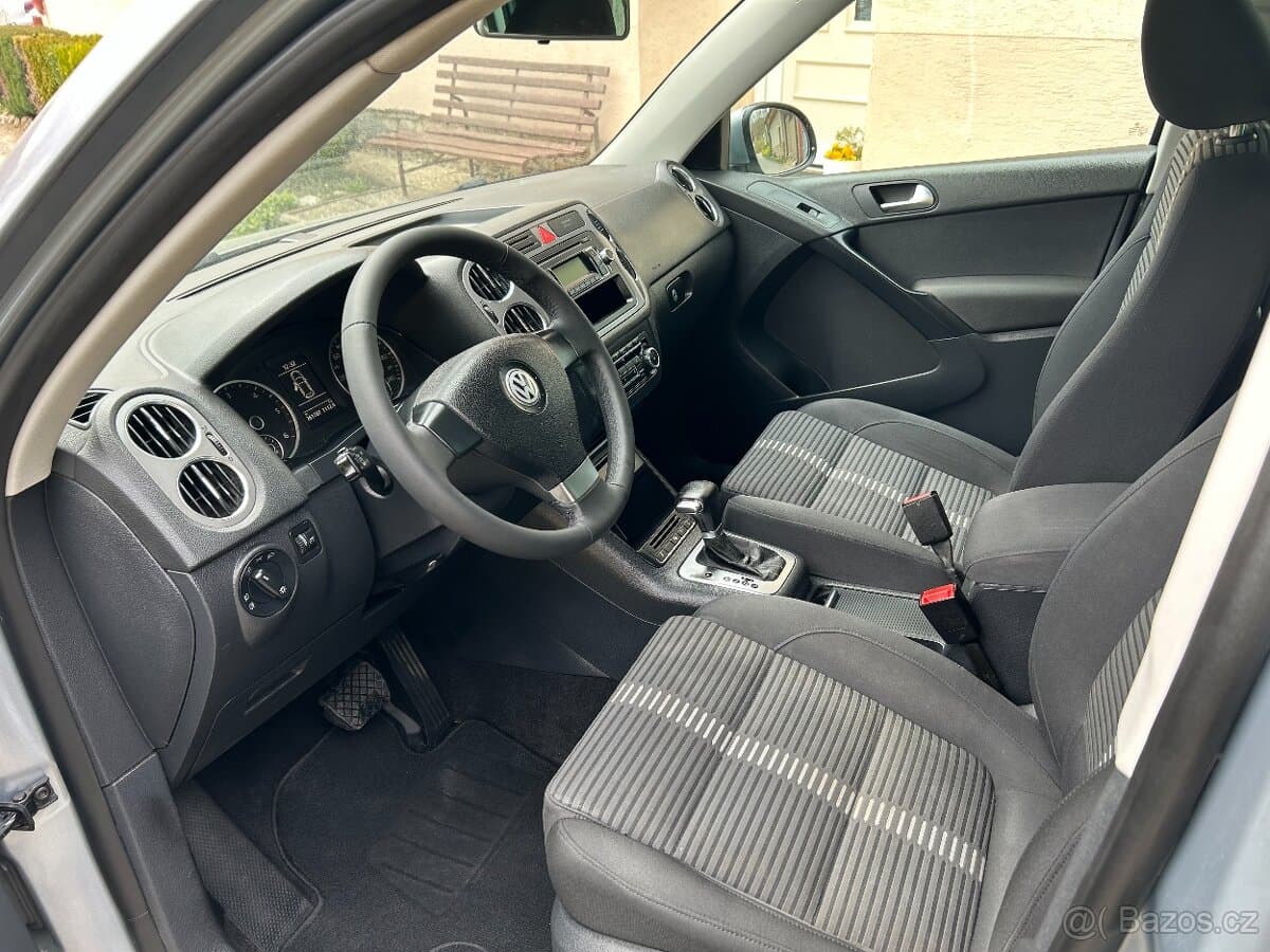 2010 Volkswagen TIGUAN - 7