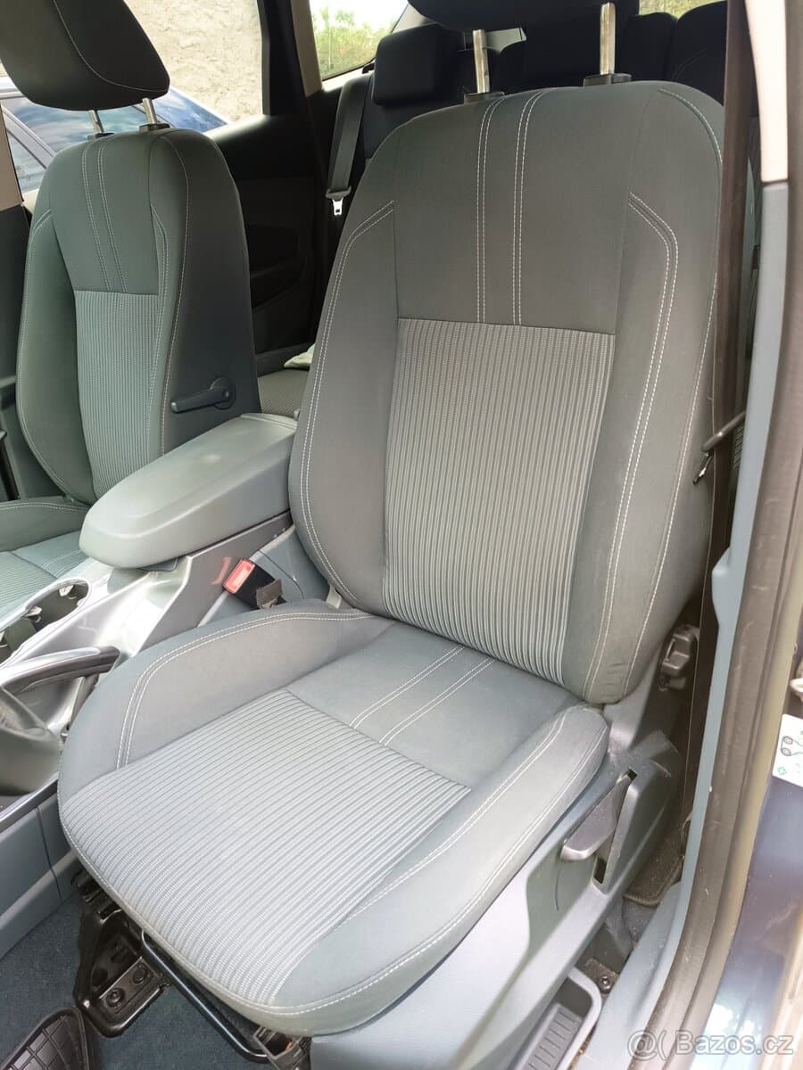 2011 Ford C-MAX - 7