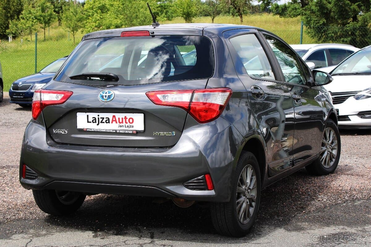 2017 Toyota YARIS - 7