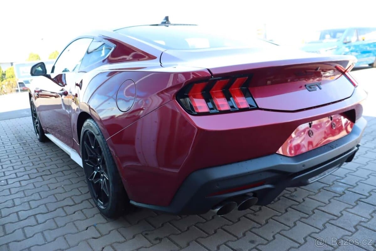 Ford MUSTANG - 7