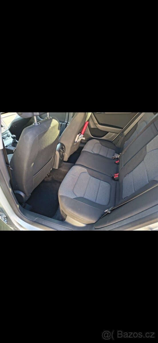 2012 Volkswagen PASSAT - 7
