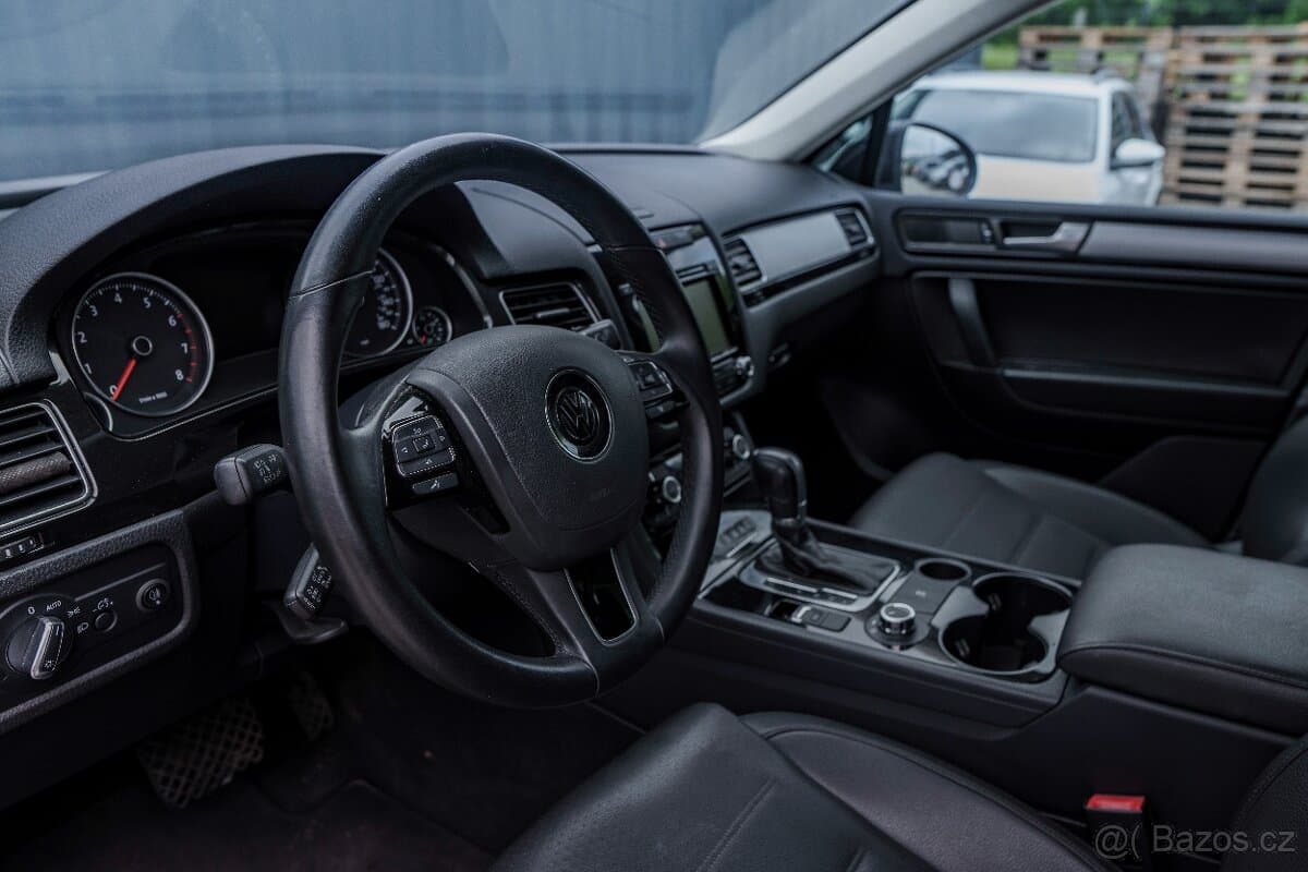 2013 Volkswagen TOUAREG - 7