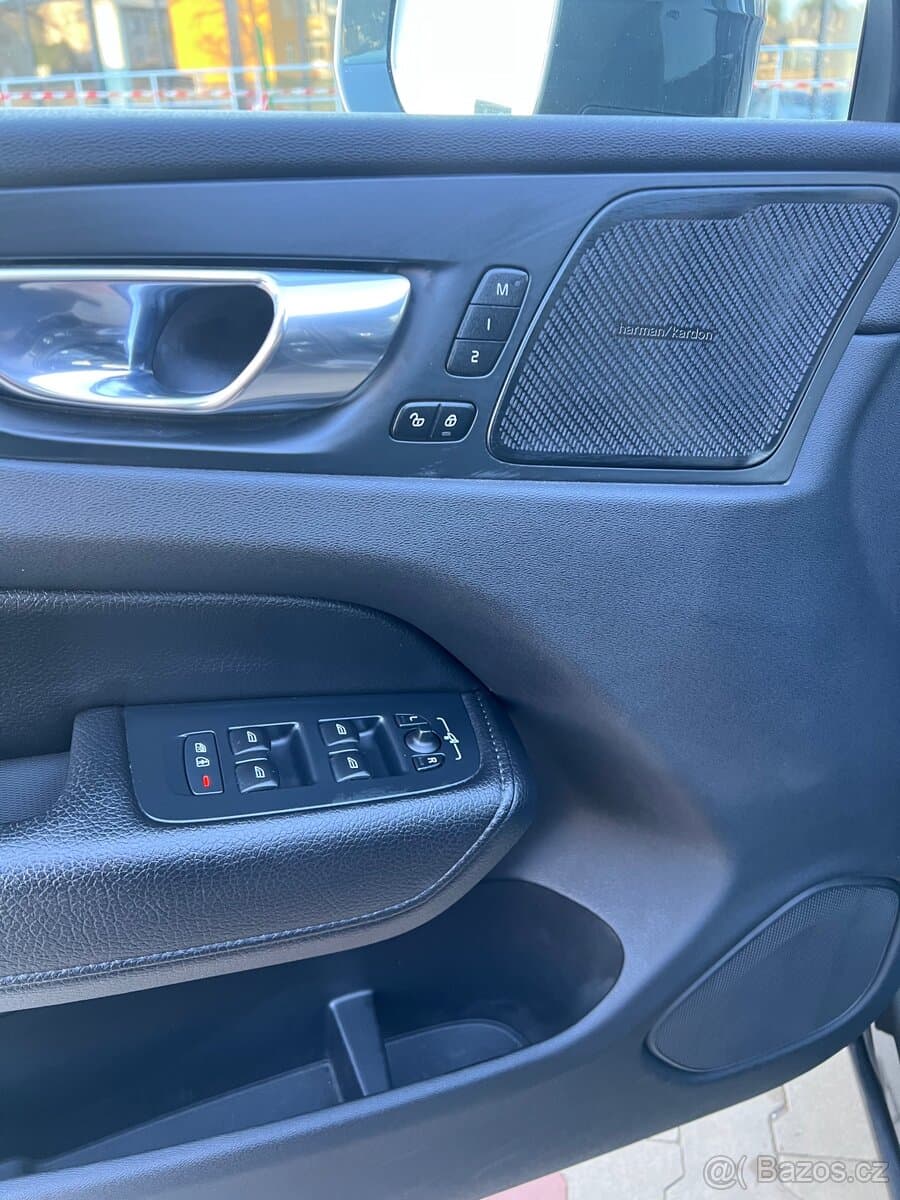 2021 Volvo XC60 - 7