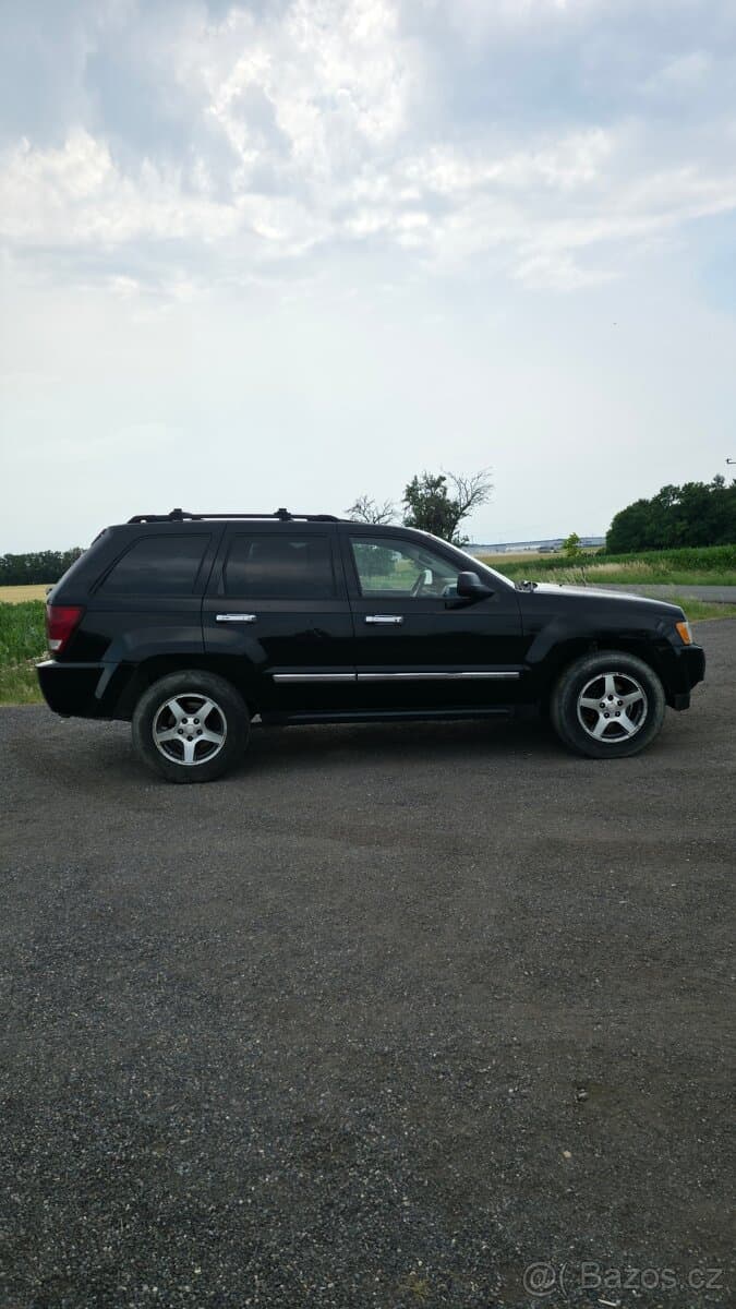 2005 Jeep CHEROKEE - 7