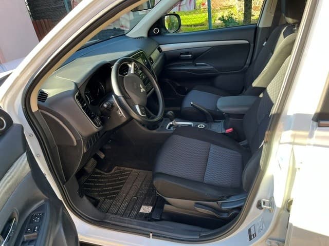 2014 Mitsubishi OUTLANDER - 7