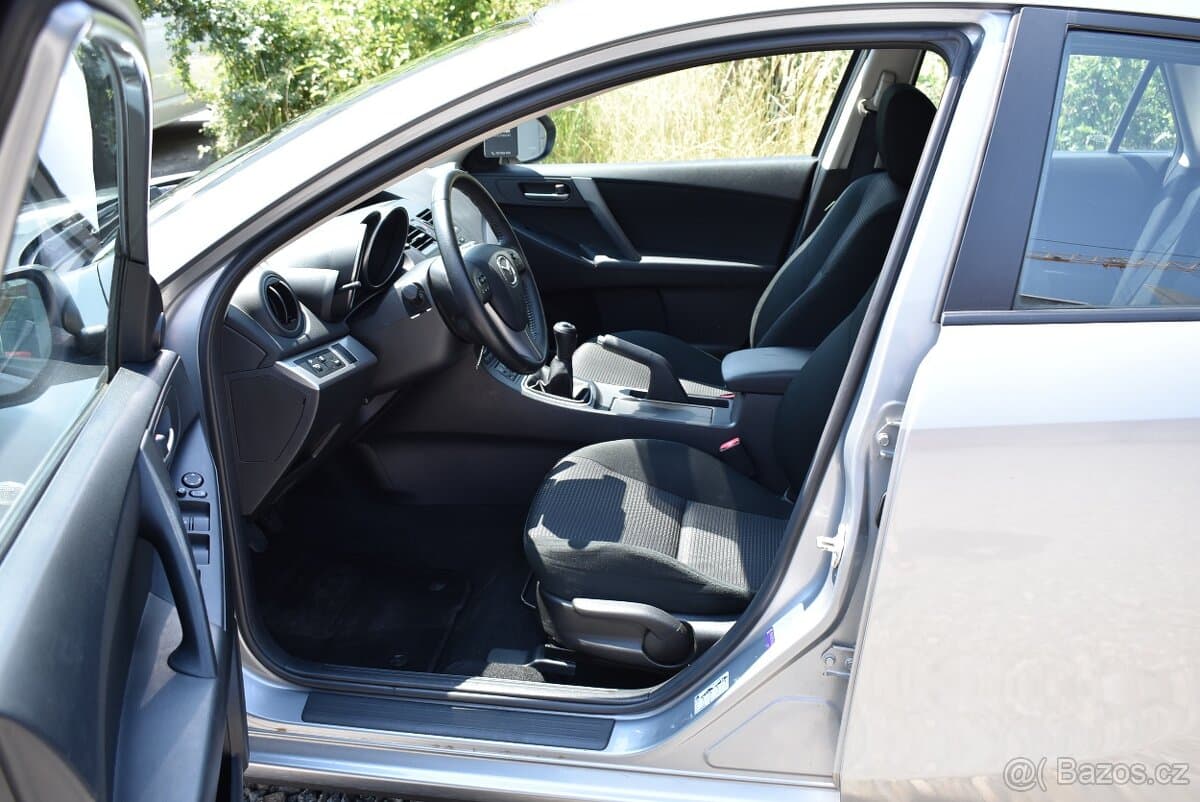 2013 Mazda 3 - 7
