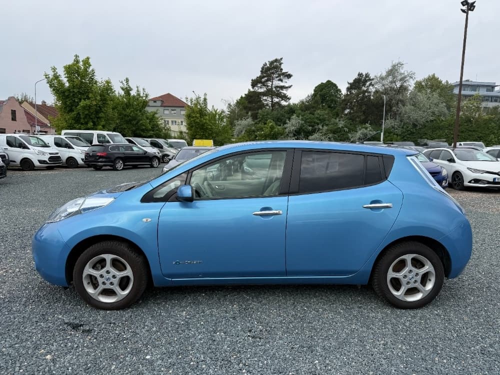 2011 Nissan LEAF - 7