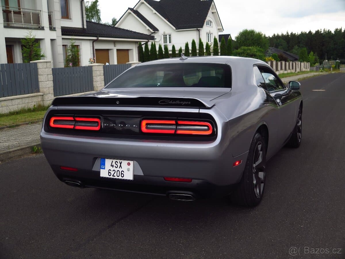 2018 Dodge CHALLENGER - 7