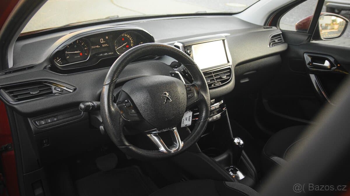 2016 Peugeot 208 - 7