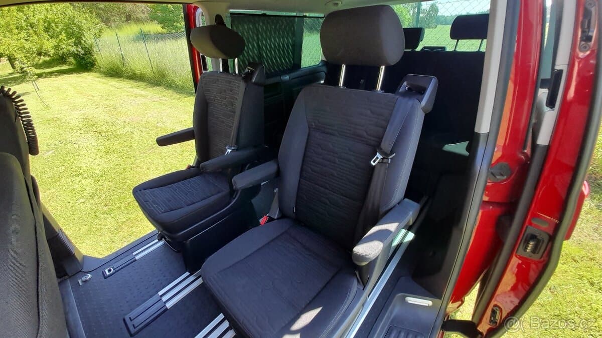 Volkswagen MULTIVAN - 7