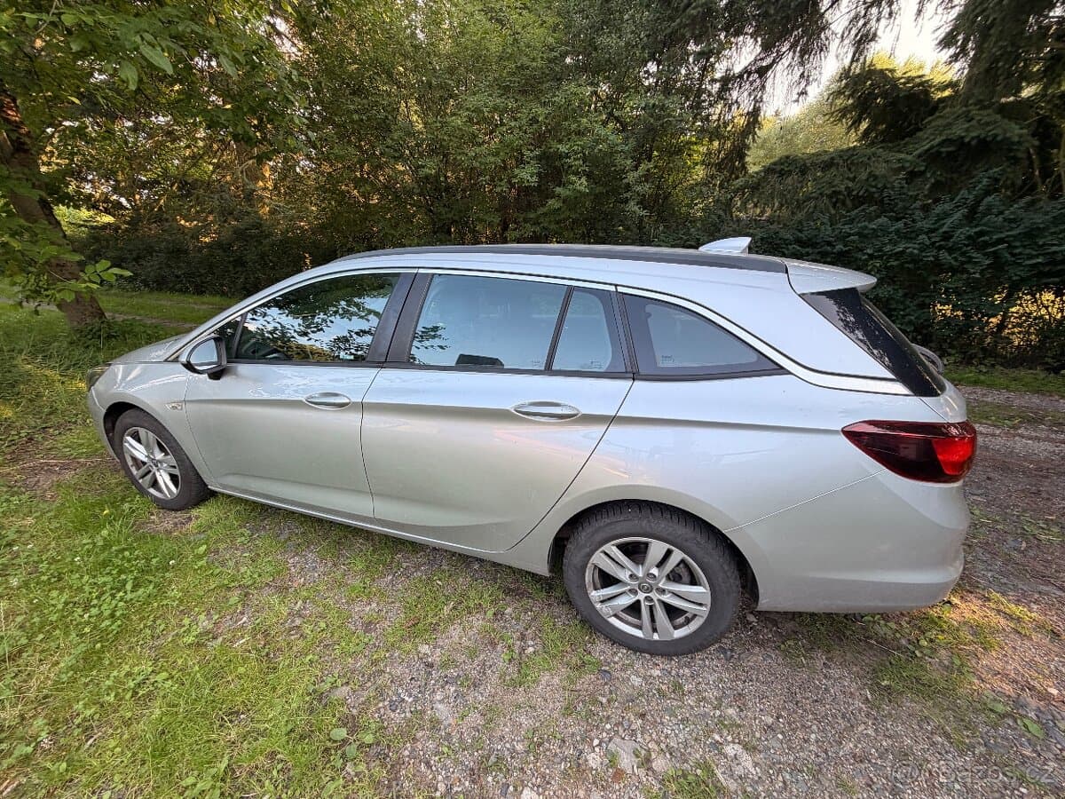 Opel ASTRA - 7
