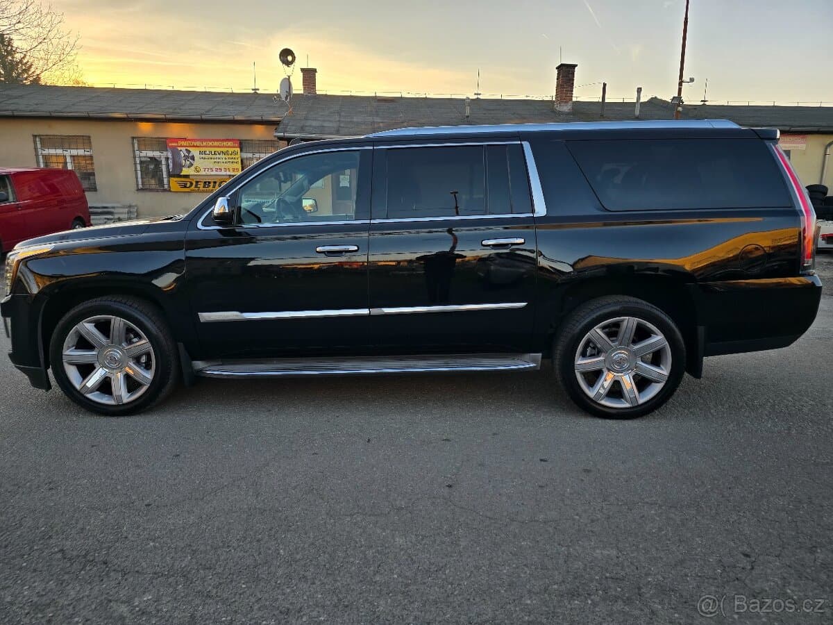 2014 Cadillac ESCALADE - 7