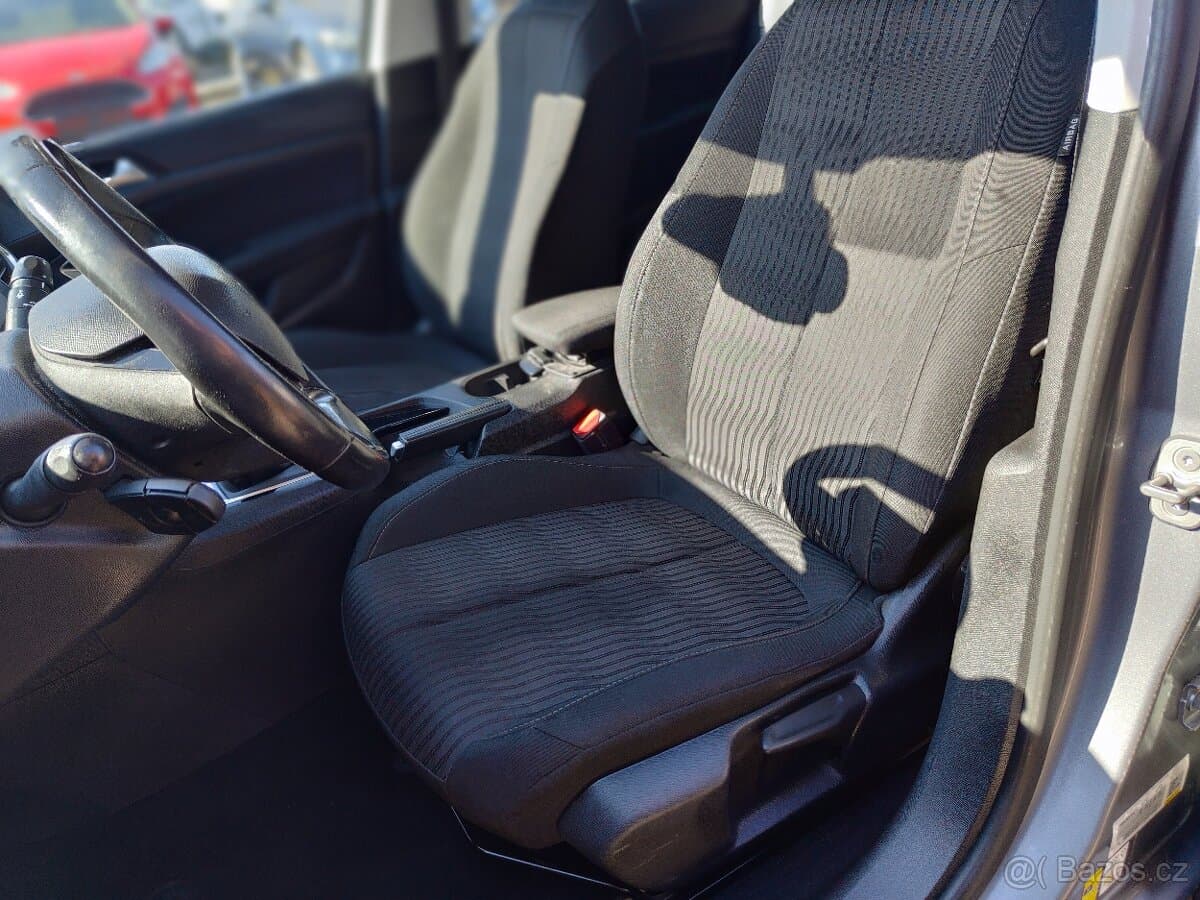 2015 Peugeot 308 - 7
