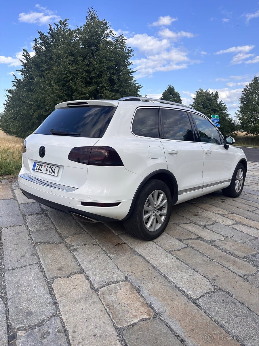 2012 Volkswagen TOUAREG - 7