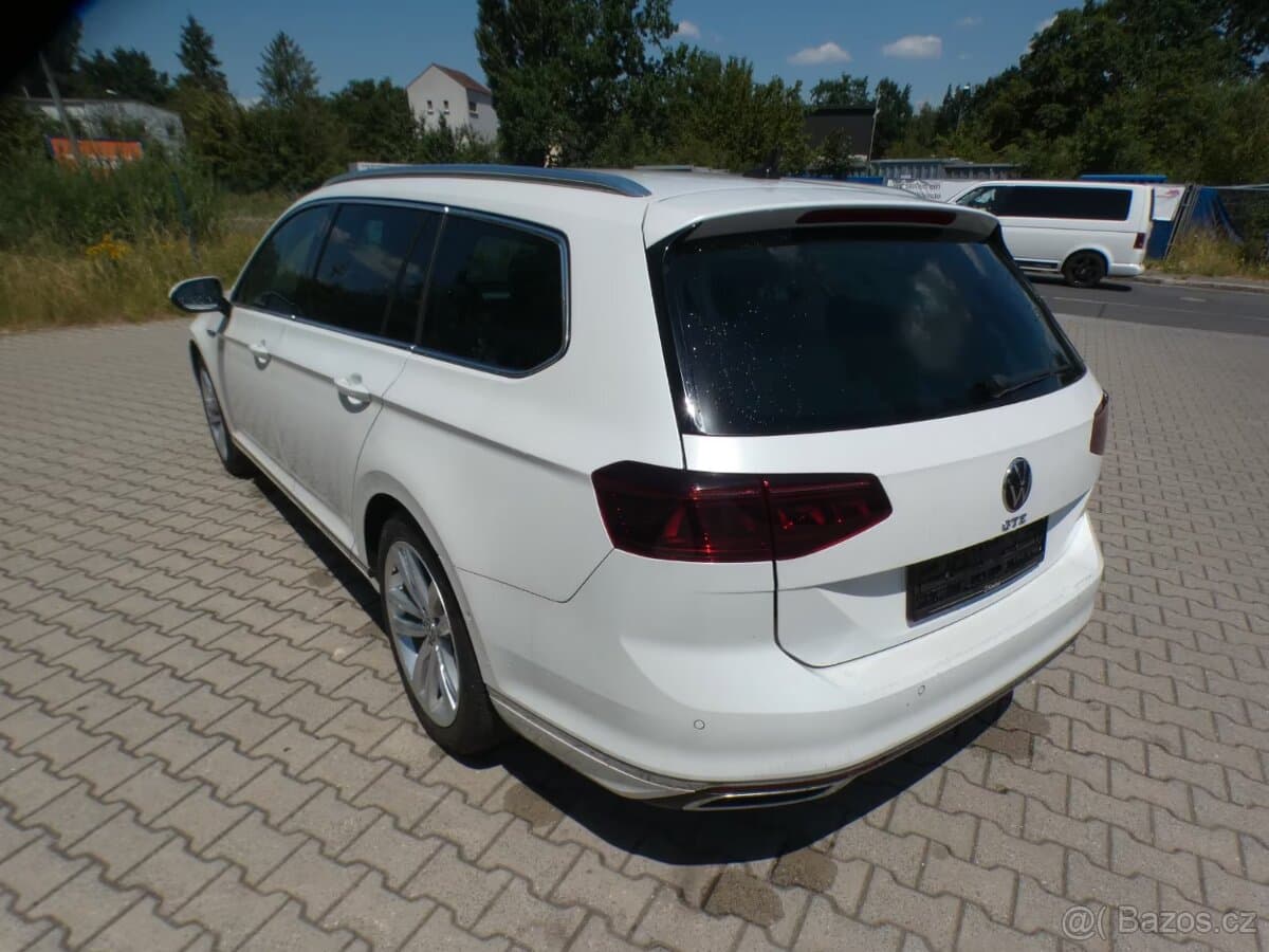 2020 Volkswagen PASSAT - 7
