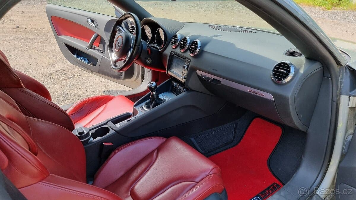 2009 Audi TT - 7