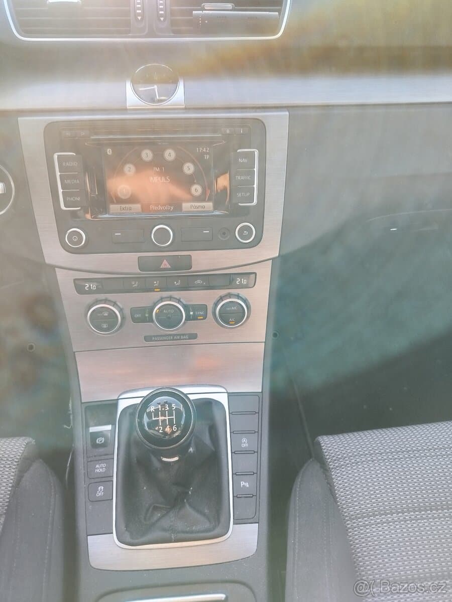 2014 Volkswagen PASSAT - 7
