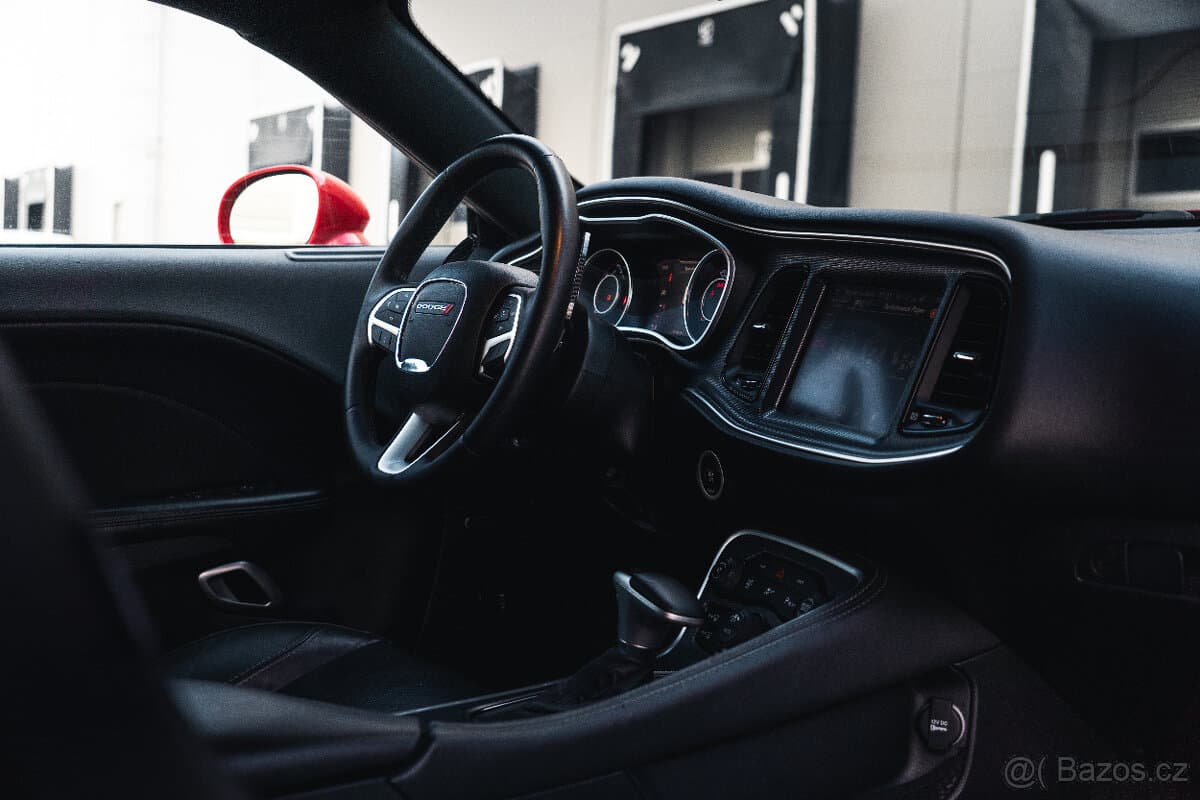 2015 Dodge CHALLENGER - 7