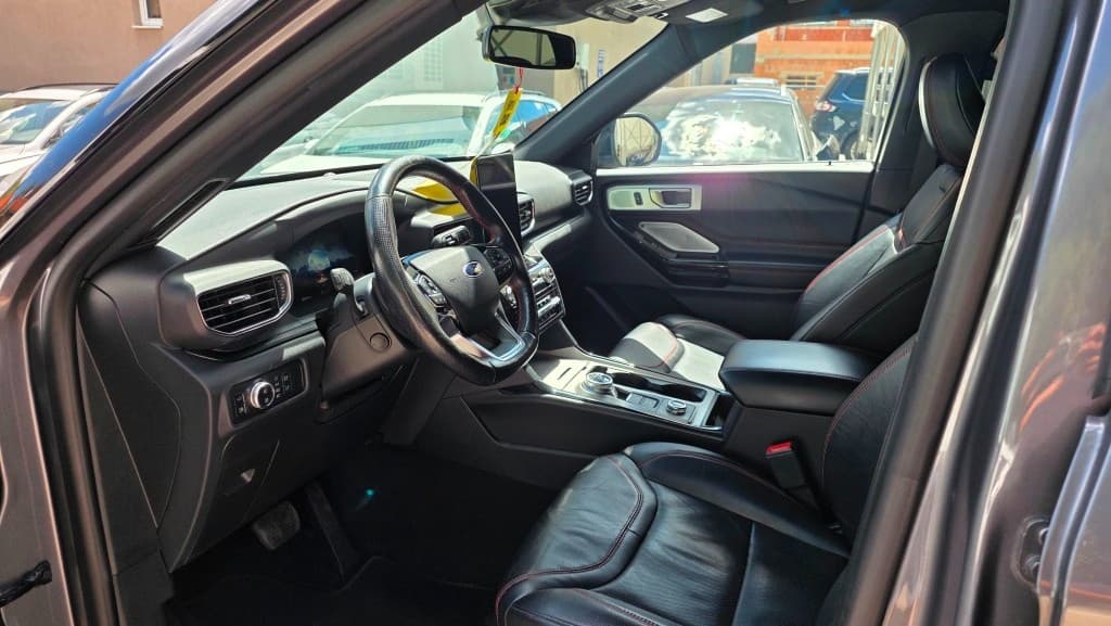 2021 Ford EXPLORER - 7