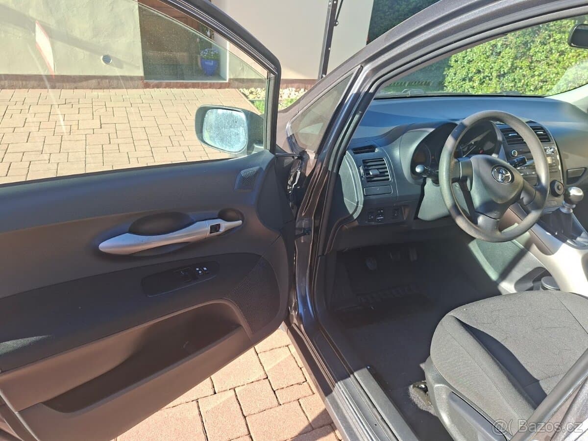 2009 Toyota AURIS - 7