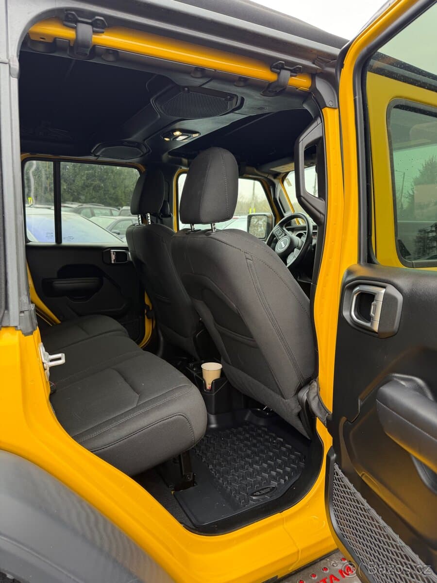 2019 Jeep WRANGLER - 7