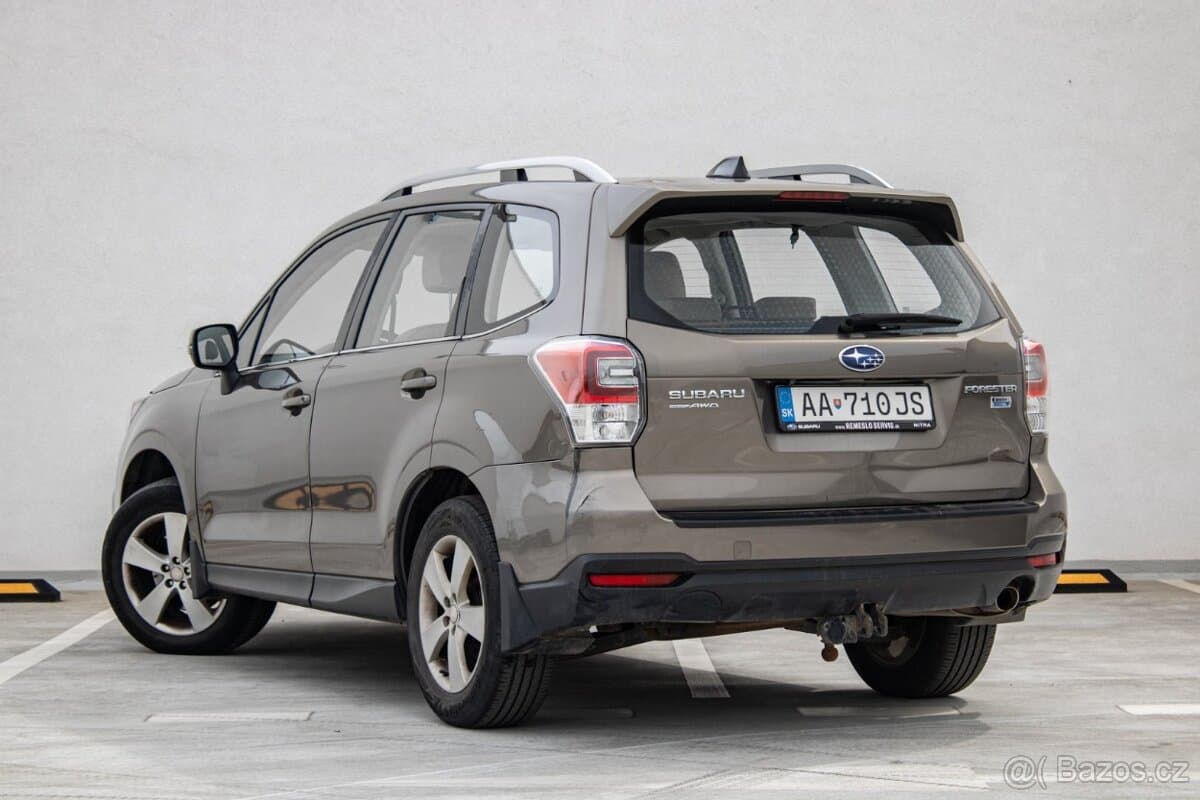 2017 Subaru FORESTER - 7