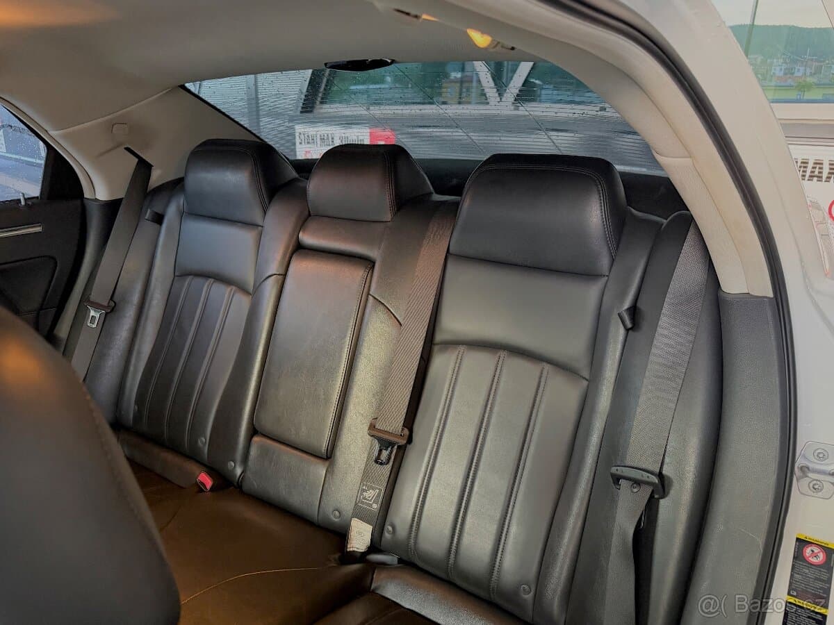 2010 Chrysler 300C - 7