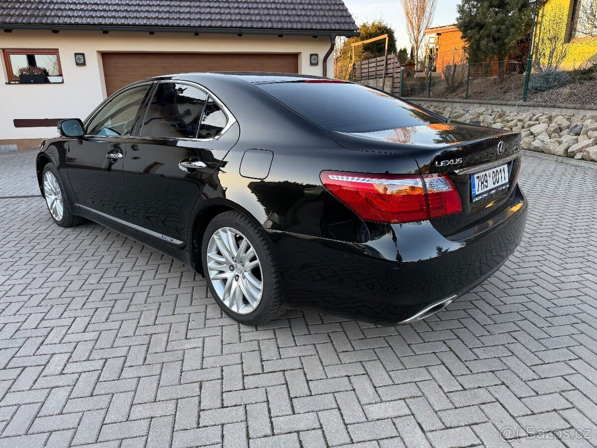 2012 Lexus LS - 7