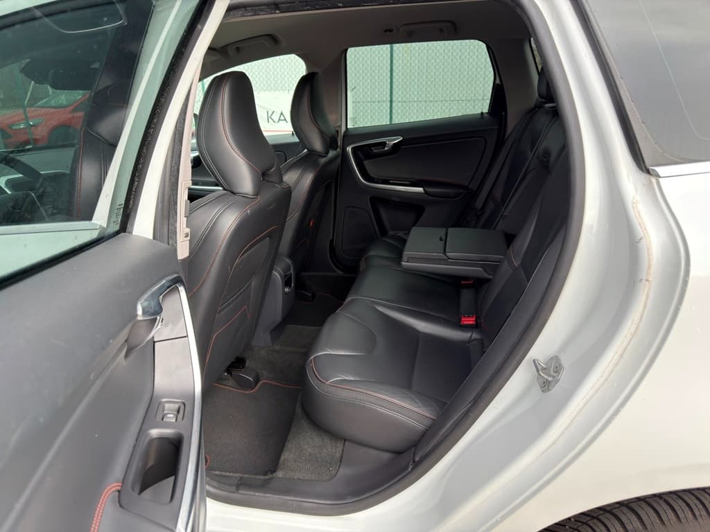 2016 Volvo XC60 - 7