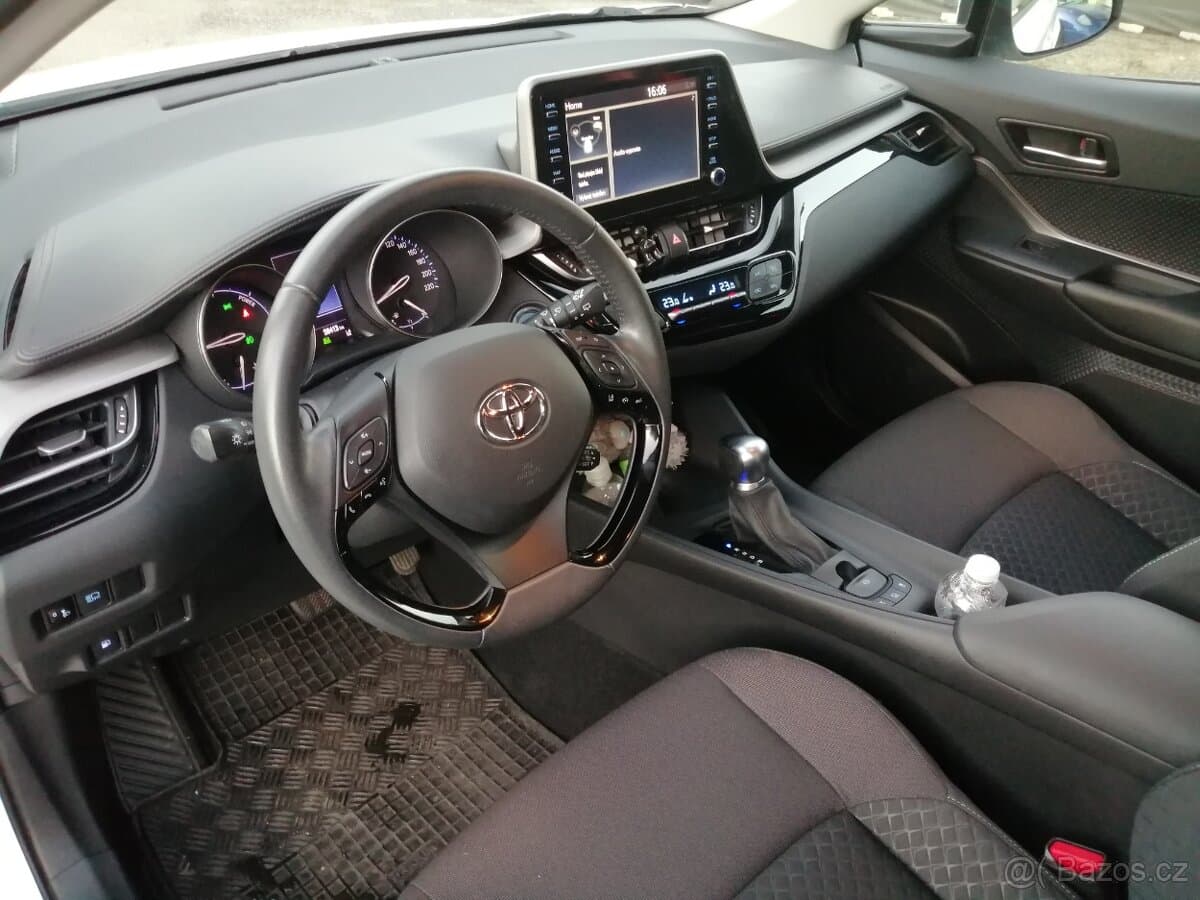 2021 Toyota C-HR - 7