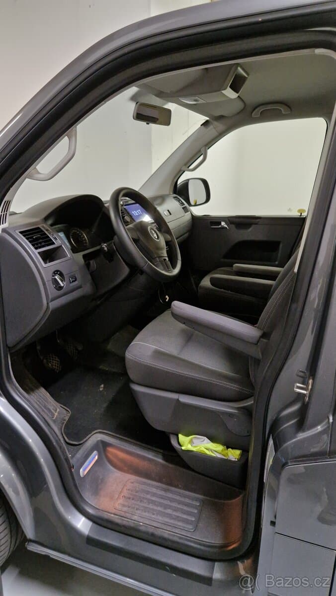 2011 Volkswagen MULTIVAN - 7