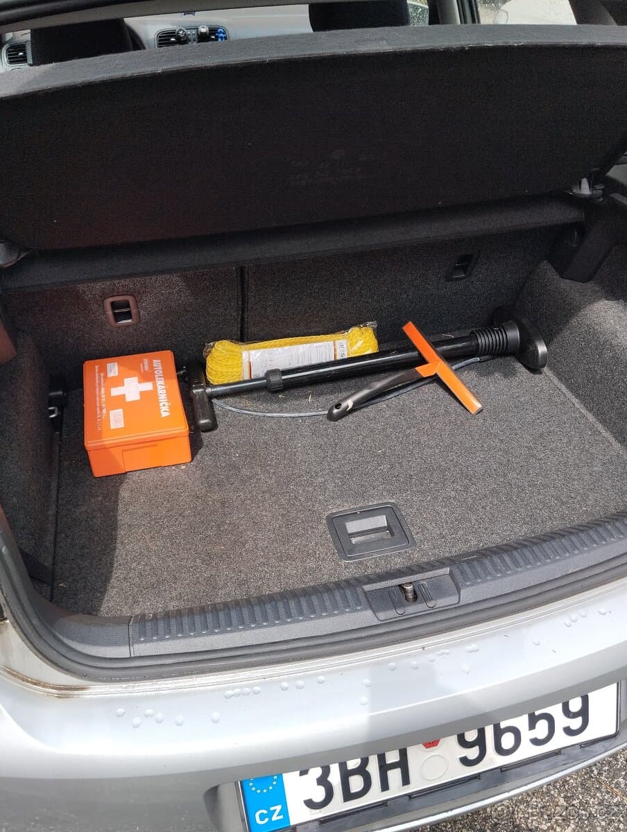 2013 Volkswagen POLO - 7