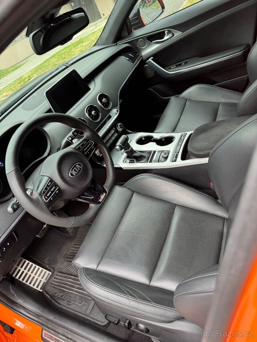 2018 Kia STINGER - 7