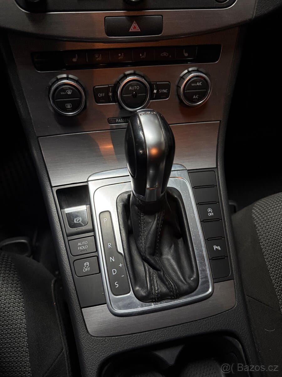 2013 Volkswagen PASSAT - 7
