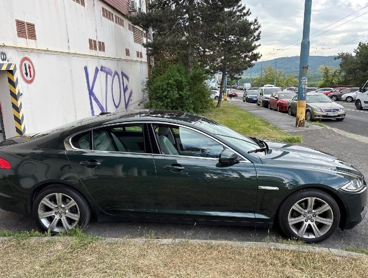 Jaguar XF - 7