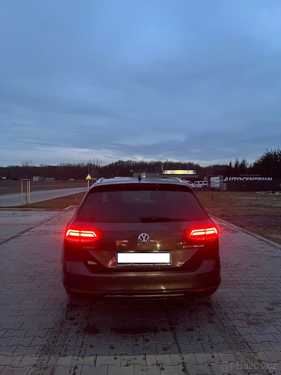 2015 Volkswagen PASSAT - 7